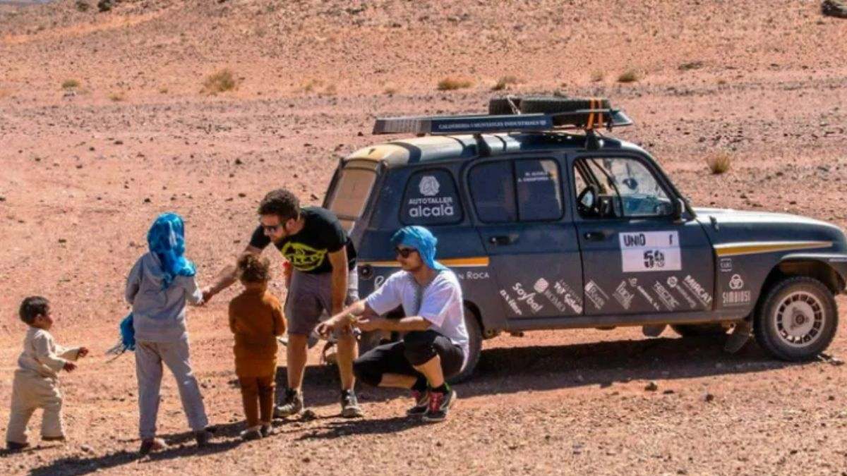 Solidaridad y aventura unidos en Uniraid, el 'Dakar' de coches clásicos con alta participación española