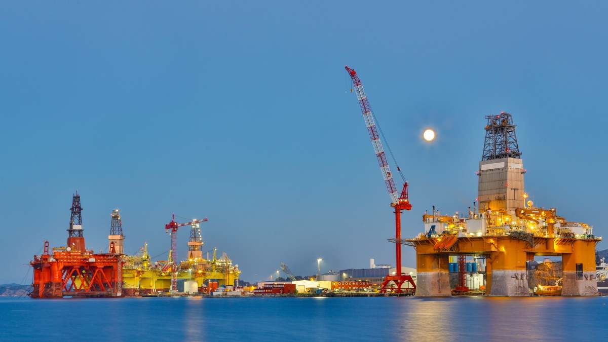 petróleo crudo materias primas economía