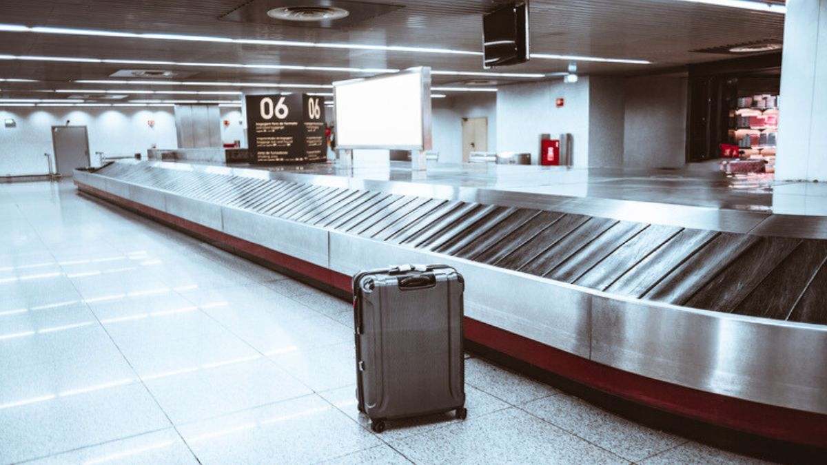 'Perdido, Vendido': así funciona el negocio de las maletas perdidas o las que nadie reclama en el aeropuerto