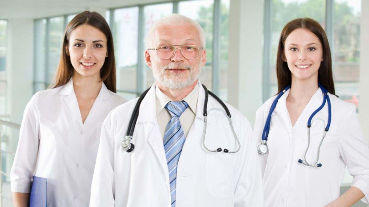 Un grupo de médicos revelan 5 estrategias que utilizan para vivir más (y mejor)