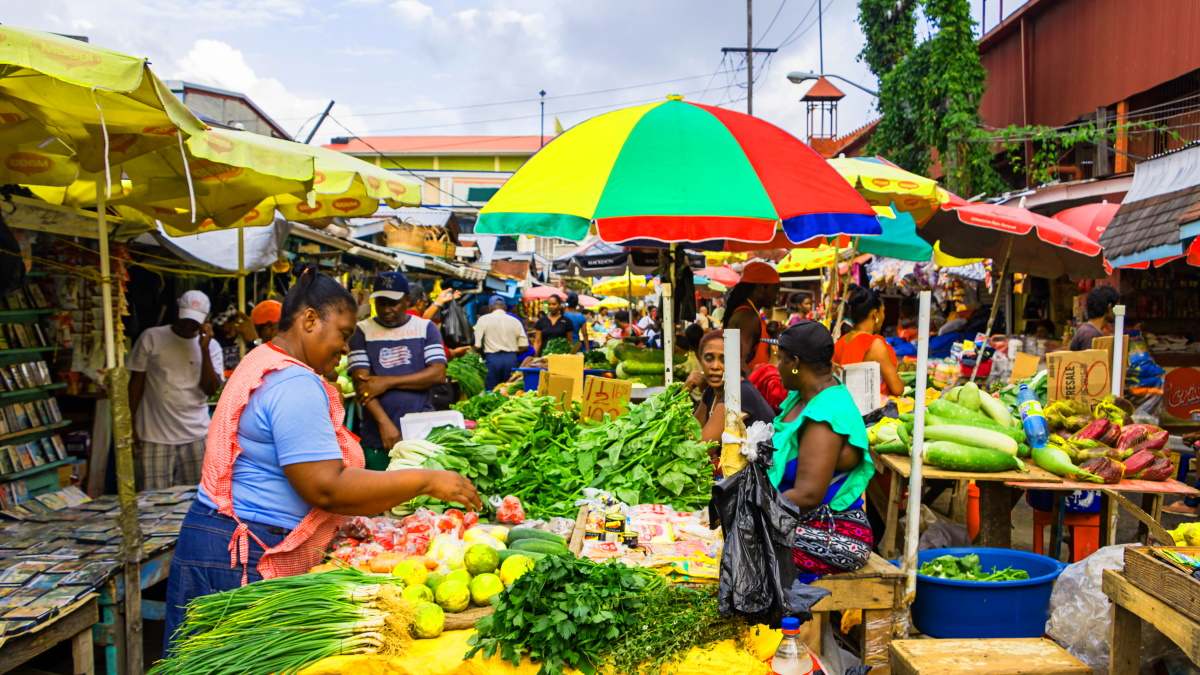 Guyana mercado fruta economía renta desigualdad