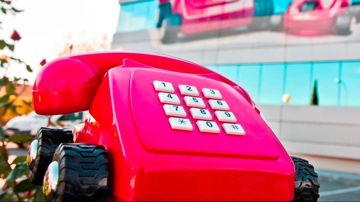 Teléfono rojo de Línea Directa