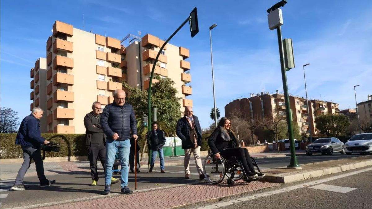El detalle que marca la diferencia: Córdoba instala un pionero semáforo con IA y tiene todo el sentido del mundo
