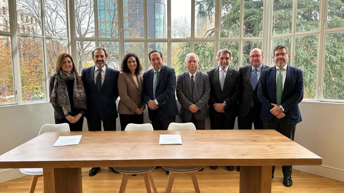 Firma Cátedra Nutrición, Salud y Sector Agroalimentario