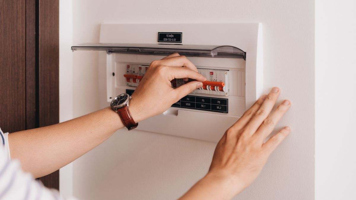 Este es el botón que debes pulsar por lo menos una vez al mes de tu cuadro eléctrico, según un experto