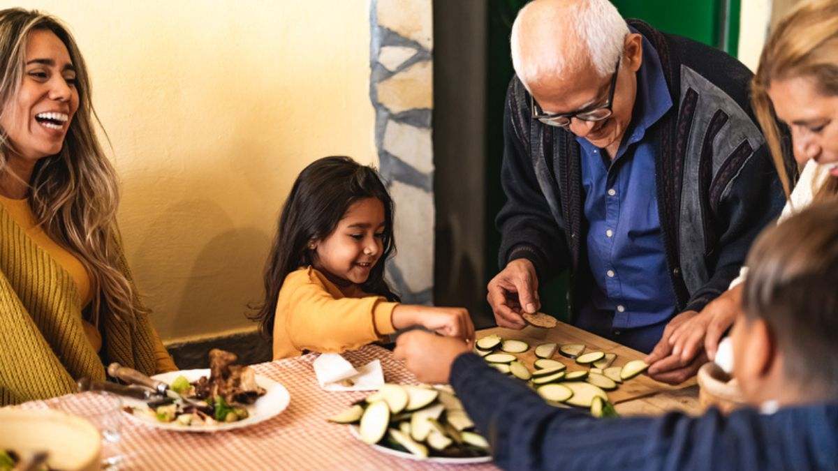 Este es el mejor momento para cenar, según expertos en longevidad