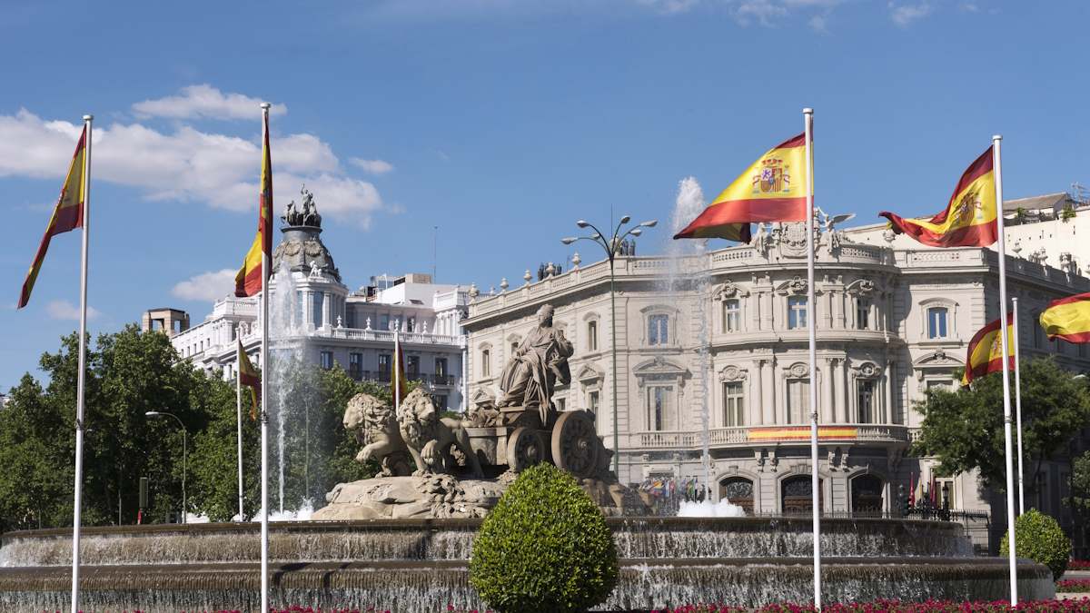 España economía PIB crecimiento empleo