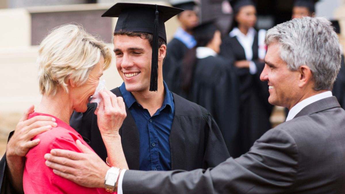 La razón por la que tus padres quieren que te vayas de su casa se revela en el caso de estos dos hermanos universitarios