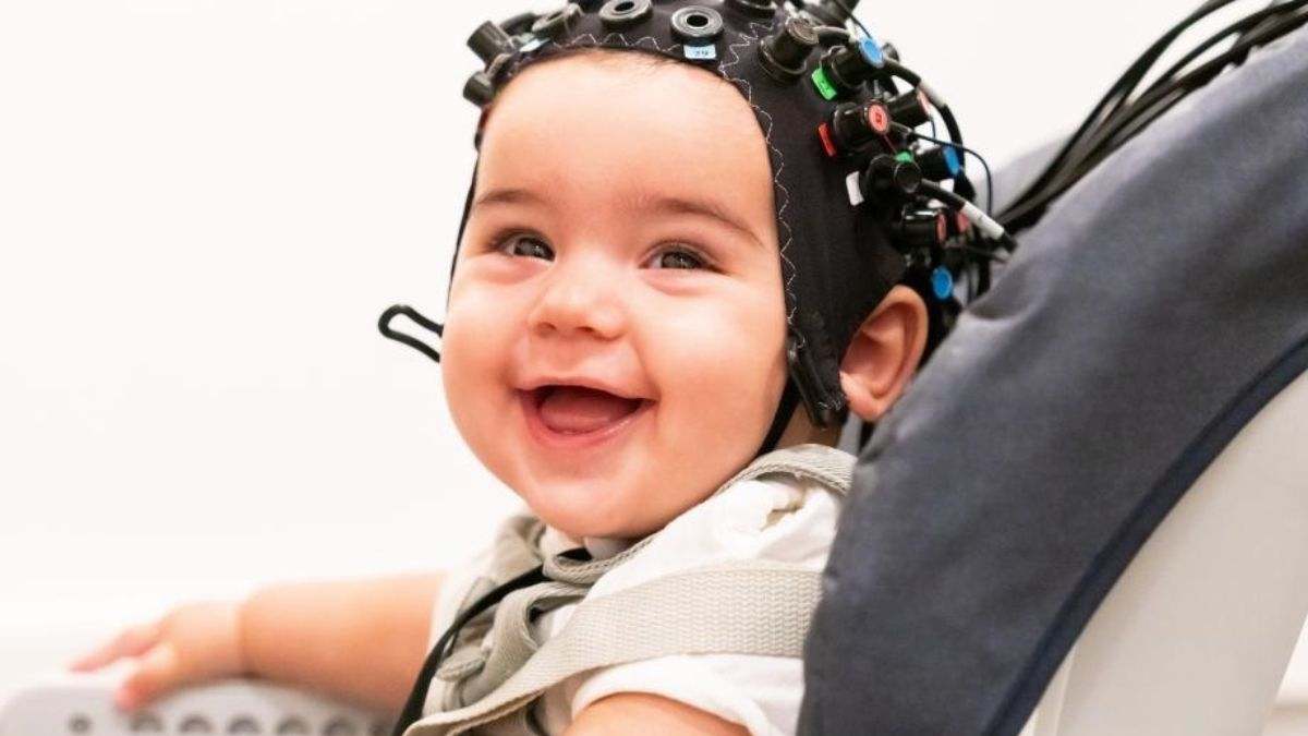 Investigadores españoles detectan lo que ocurre en el cerebro de un bebé de cuatro meses que vive en un entorno bilingüe