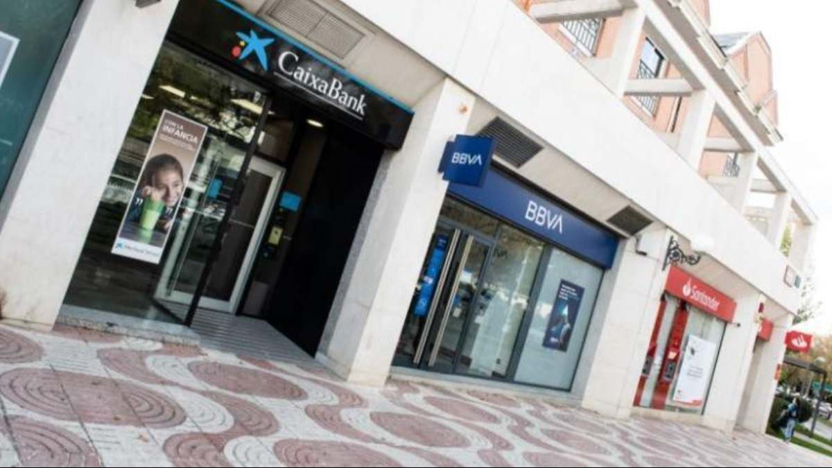 Varias sucursales bancarias.