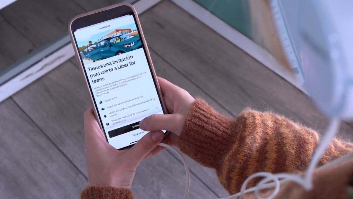 ¿La solución definitiva? Uber trae a España los viajes supervisados para adolescentes
