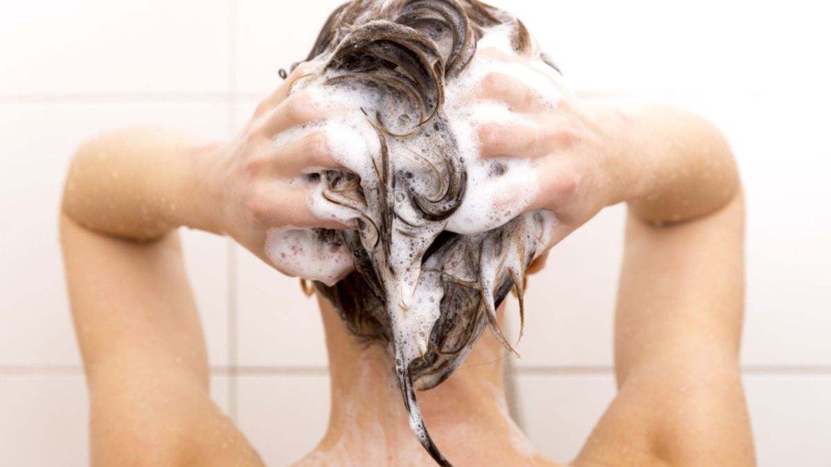 ¿Es malo lavarse el pelo todos los días? La verdad sobre la frecuencia con la que debes hacerlo