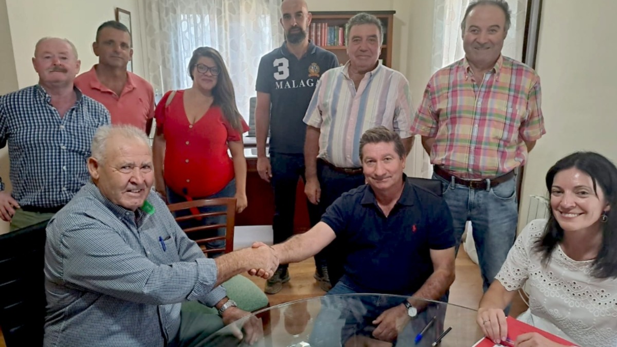 firma-fusión-caprino-dcoop