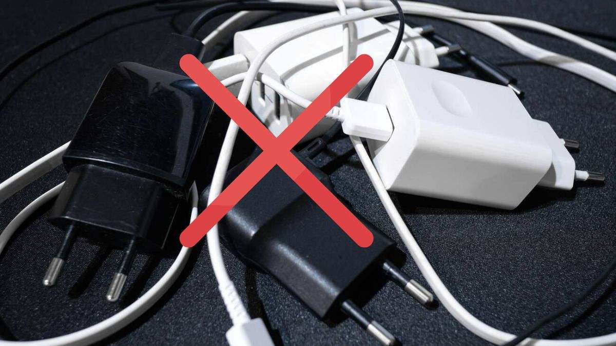 Por qué los móviles nuevos en España ya no vienen con cargador