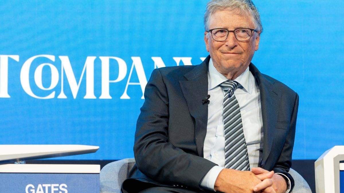 Bill Gates está buscando en España trabajadores senior: ofrece teletrabajo y sueldos de 180.000 euros