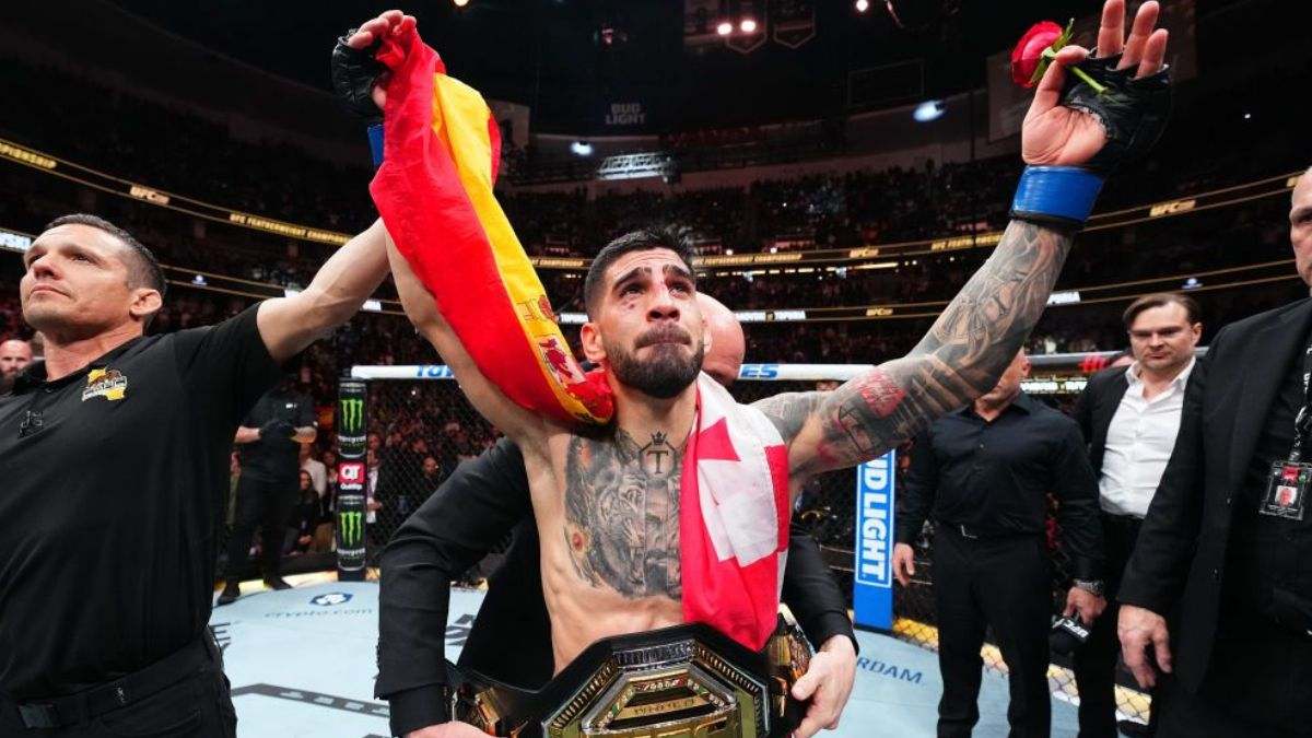 El luchador hispano-georgiano Ilia Topuria tras finalizar un combate