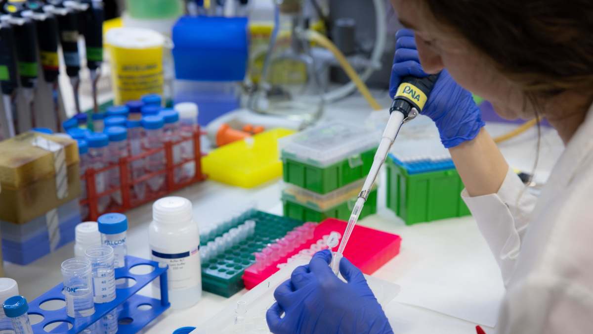 Una investigadora del Vall d'Hebron.