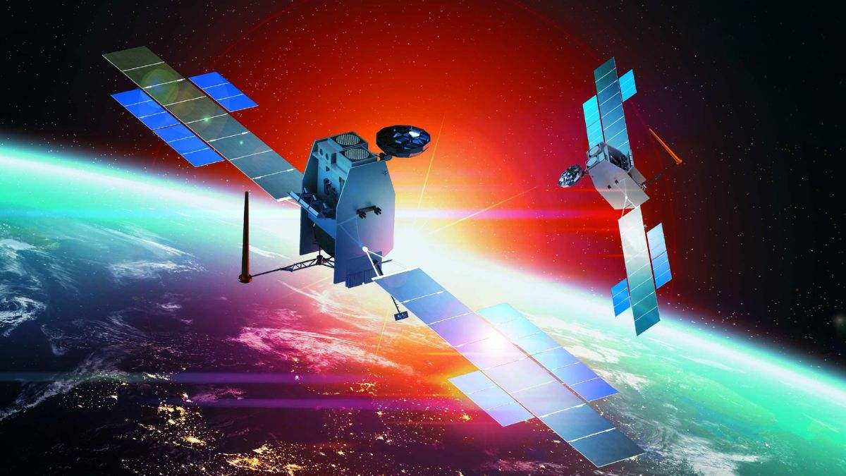 España entrará en un selecto grupo de la OTAN gracias a Elon Musk: así es el innovador satélite SpainSat NG I