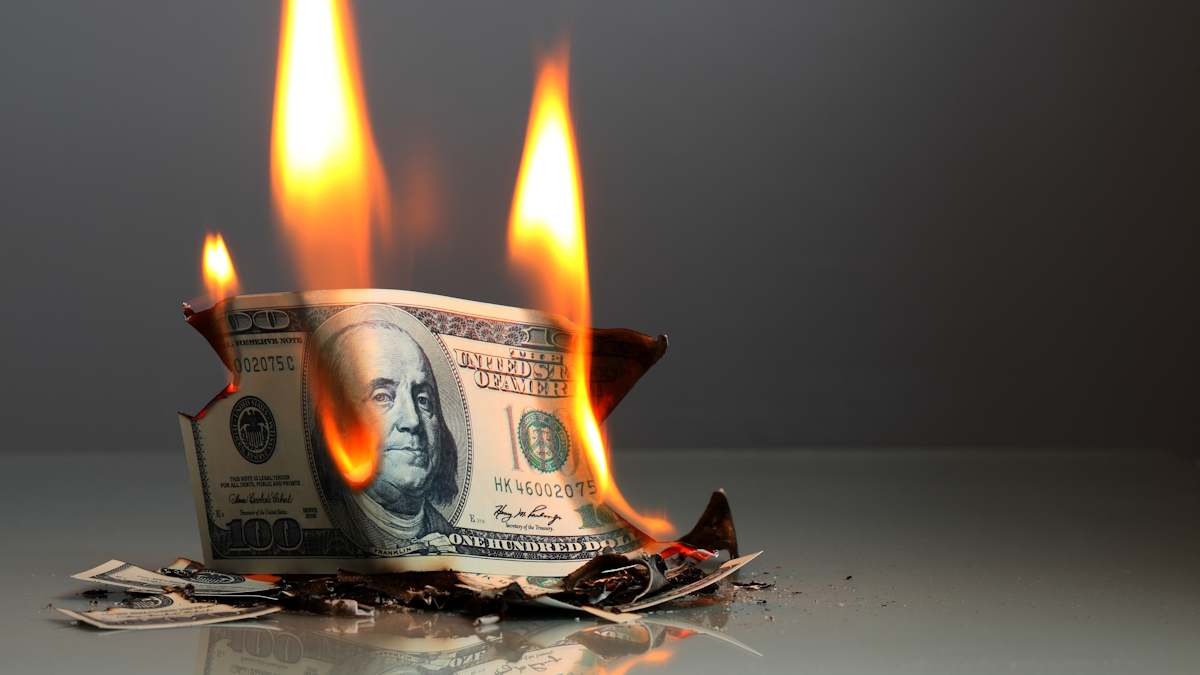 dólar inflación fuego dinero