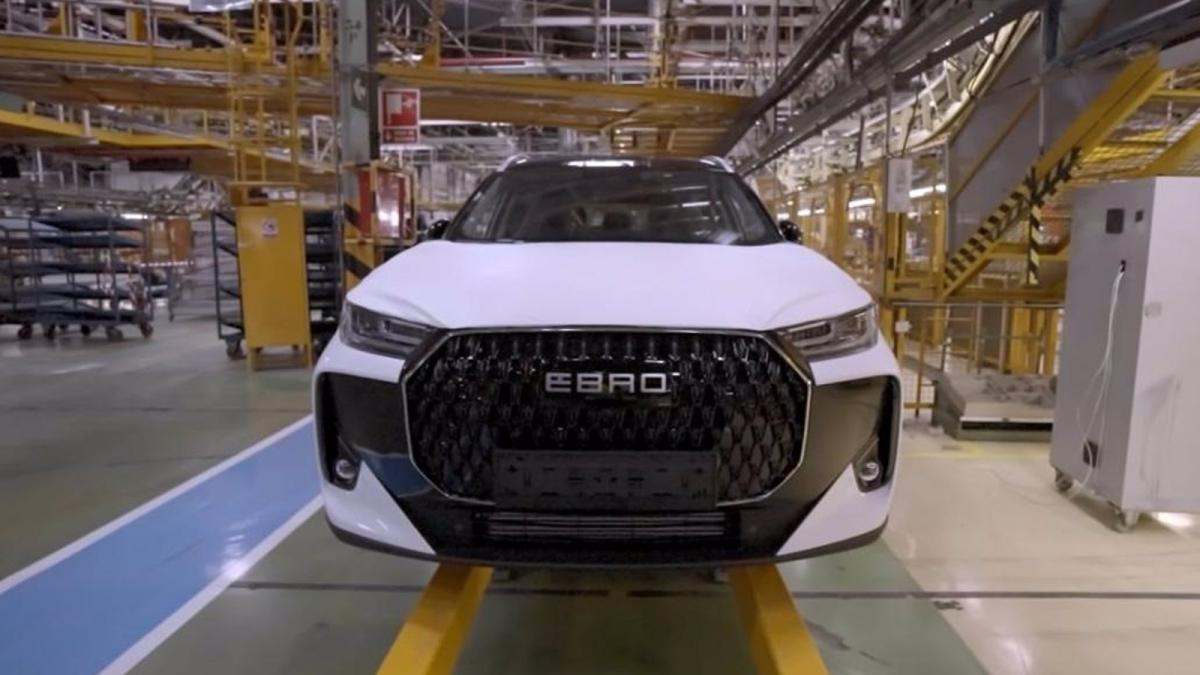 Coche de Ebro en producción. EE