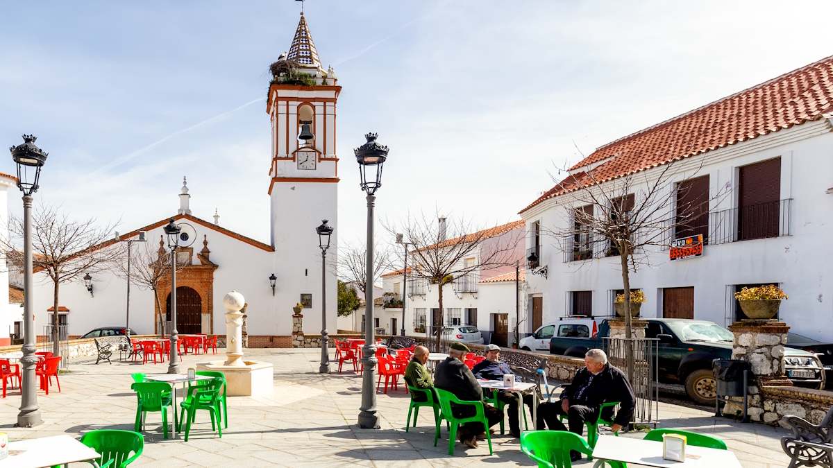 España pueblo pensionistas economía