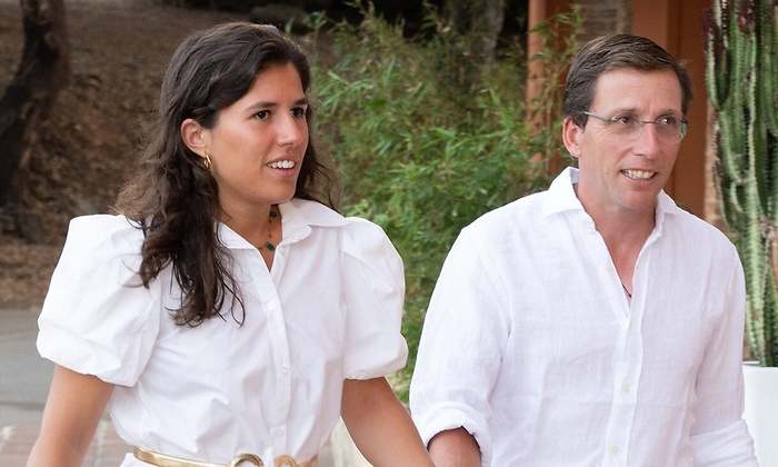 Almeida y Teresa Urquijo ingresan en el hospital ante el esperado  nacimiento de su hijo, Lucas: "Es inminente"
