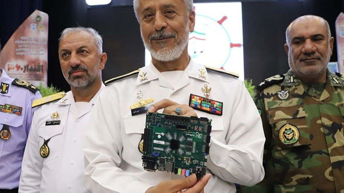 Irán presentó su gran "revolución tecnológica", pero realmente fue comprada en Amazon