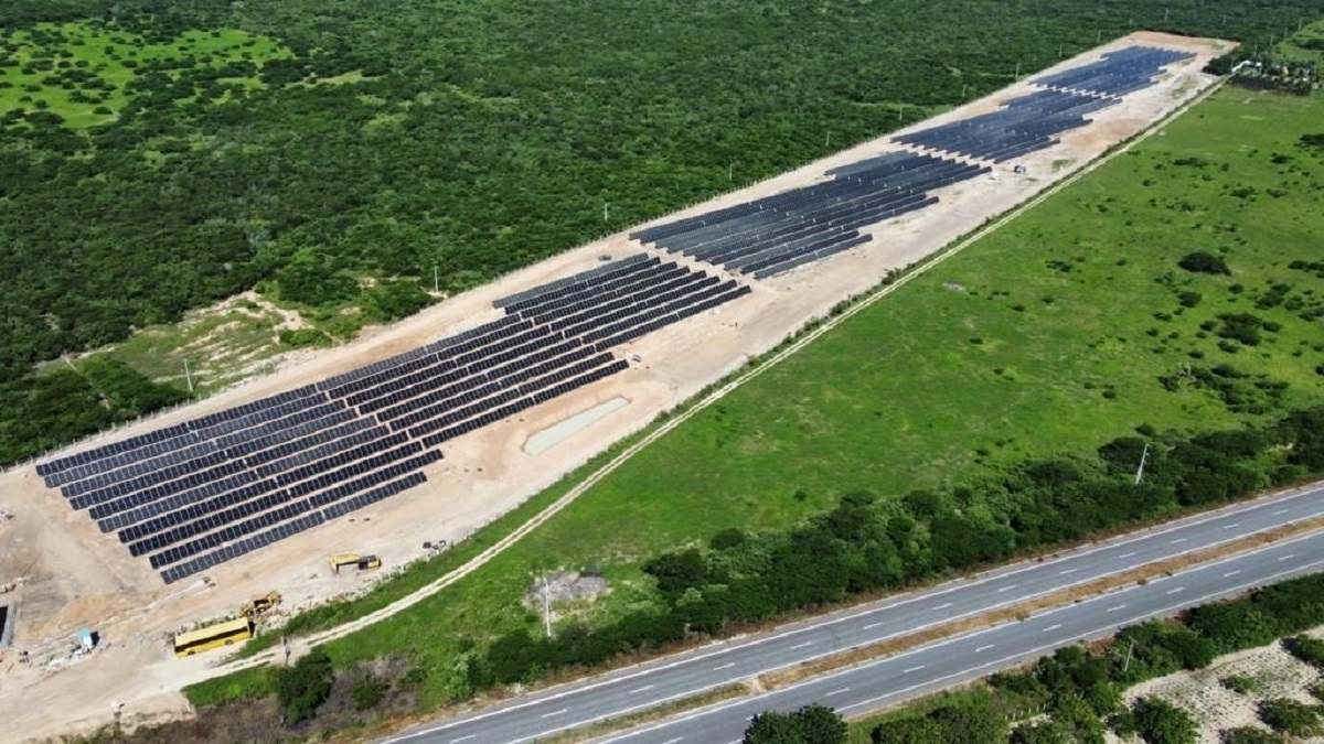 Parque fotovoltaico de Rota do Sol (Brasil). EE