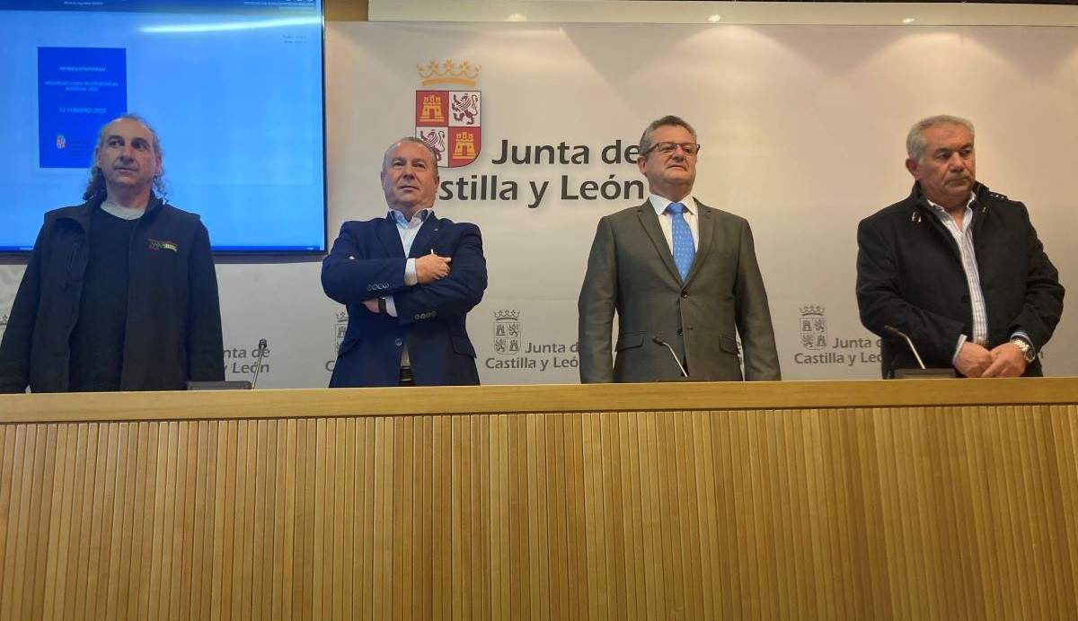 Gerardo-Duenas-con-lideres-sindicales.jpg