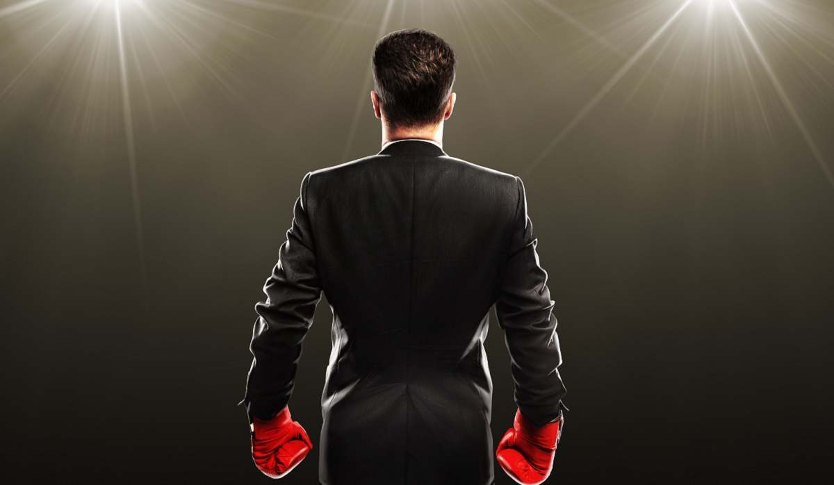 Boxeador con traje