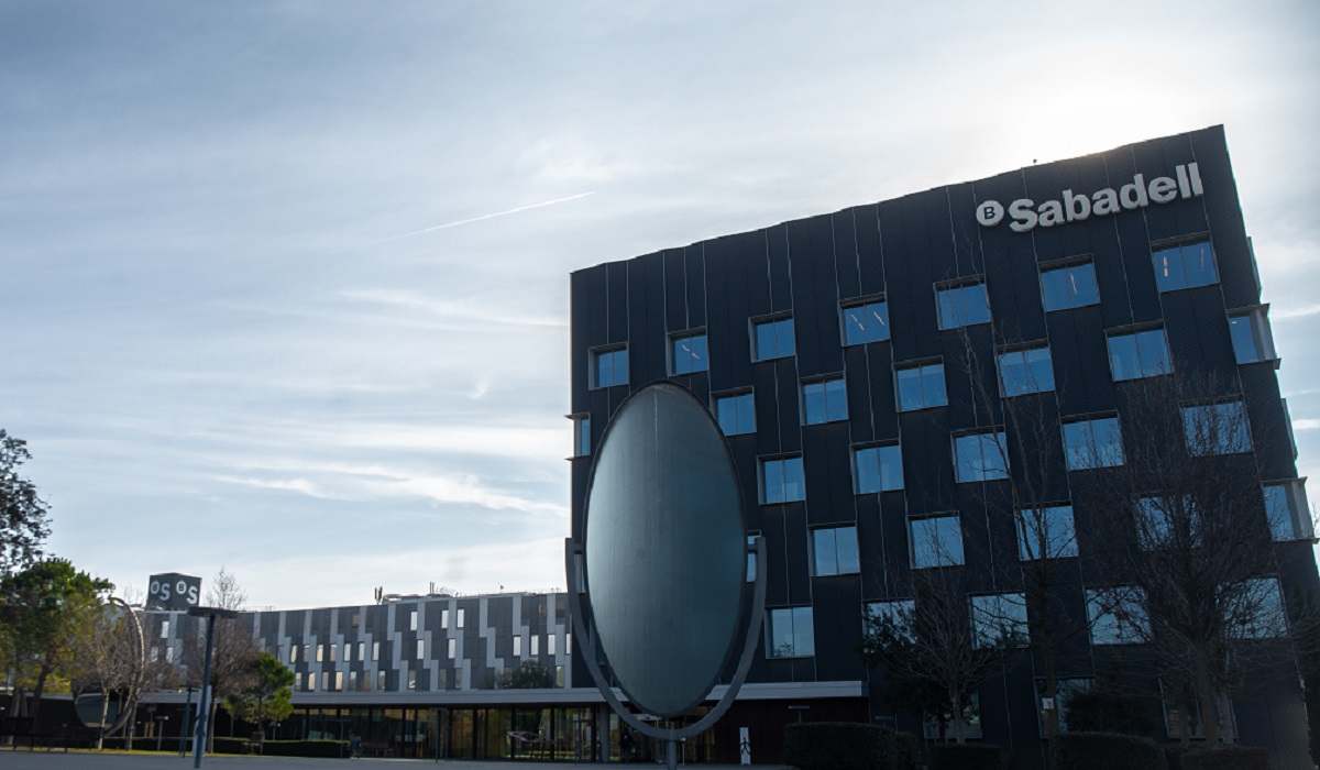 Oficinas de Banco Sabadell en Sant Cugat del Vallès (Barcelona). EE