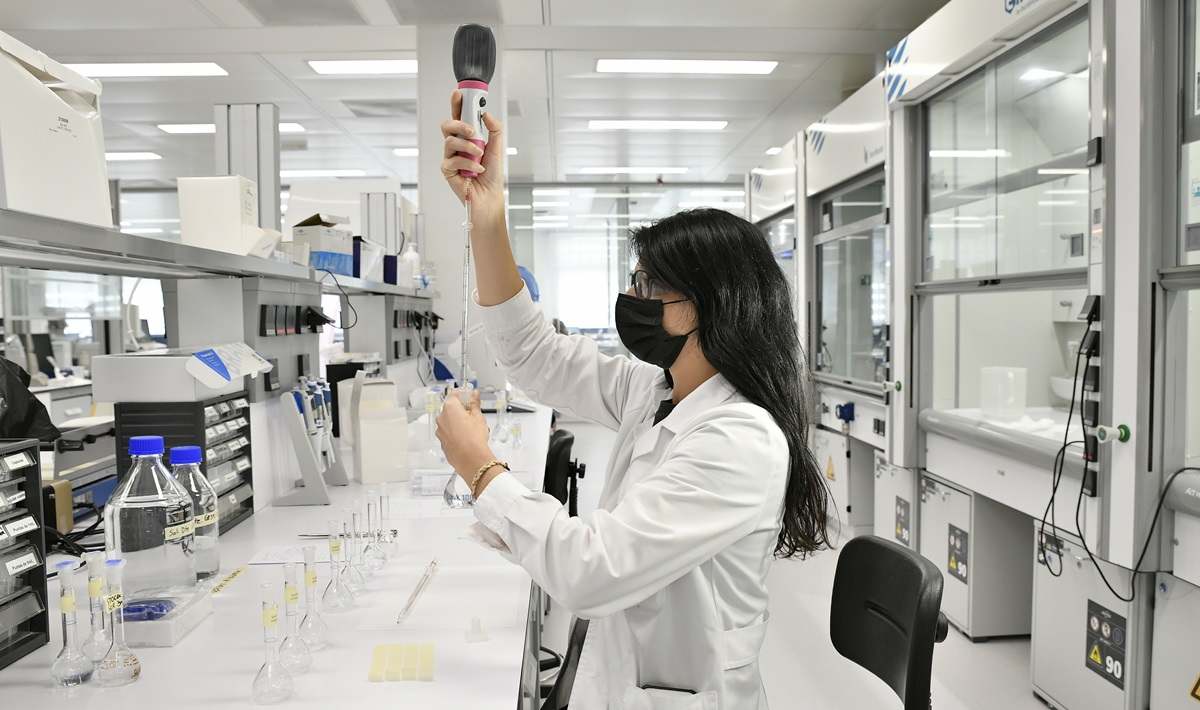 faes-laboratorio-1200.jpg