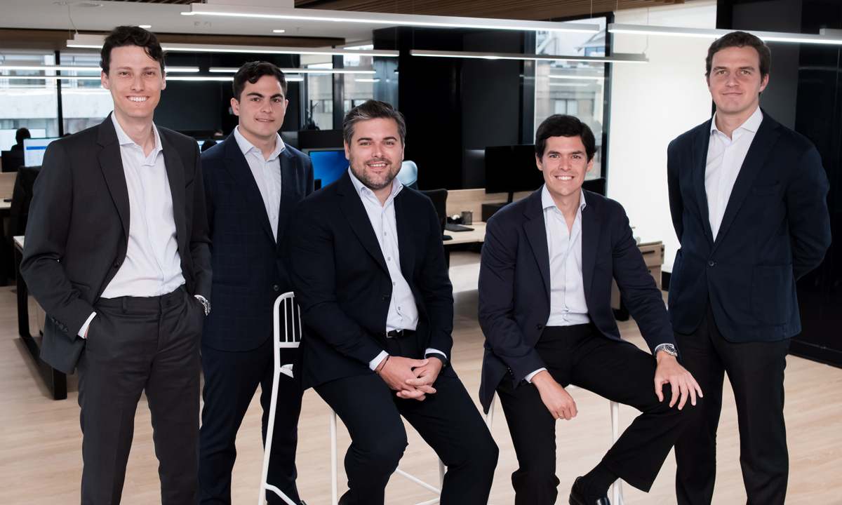 Equipo-Deuda-BlueBull_web.jpg