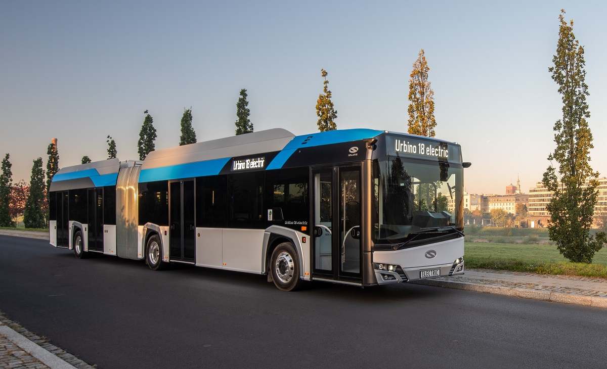 Solaris_Urbino-1200.jpg