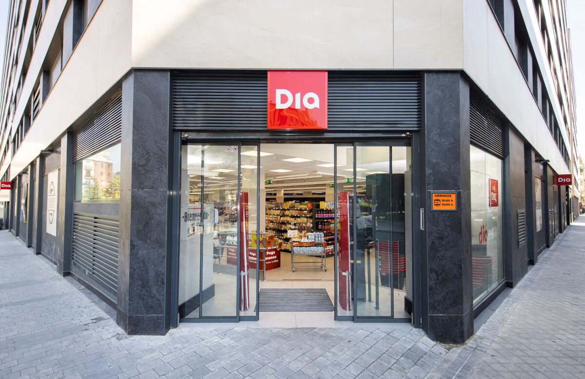 2025-Fachada-tienda-Dia-ESP_.jpg