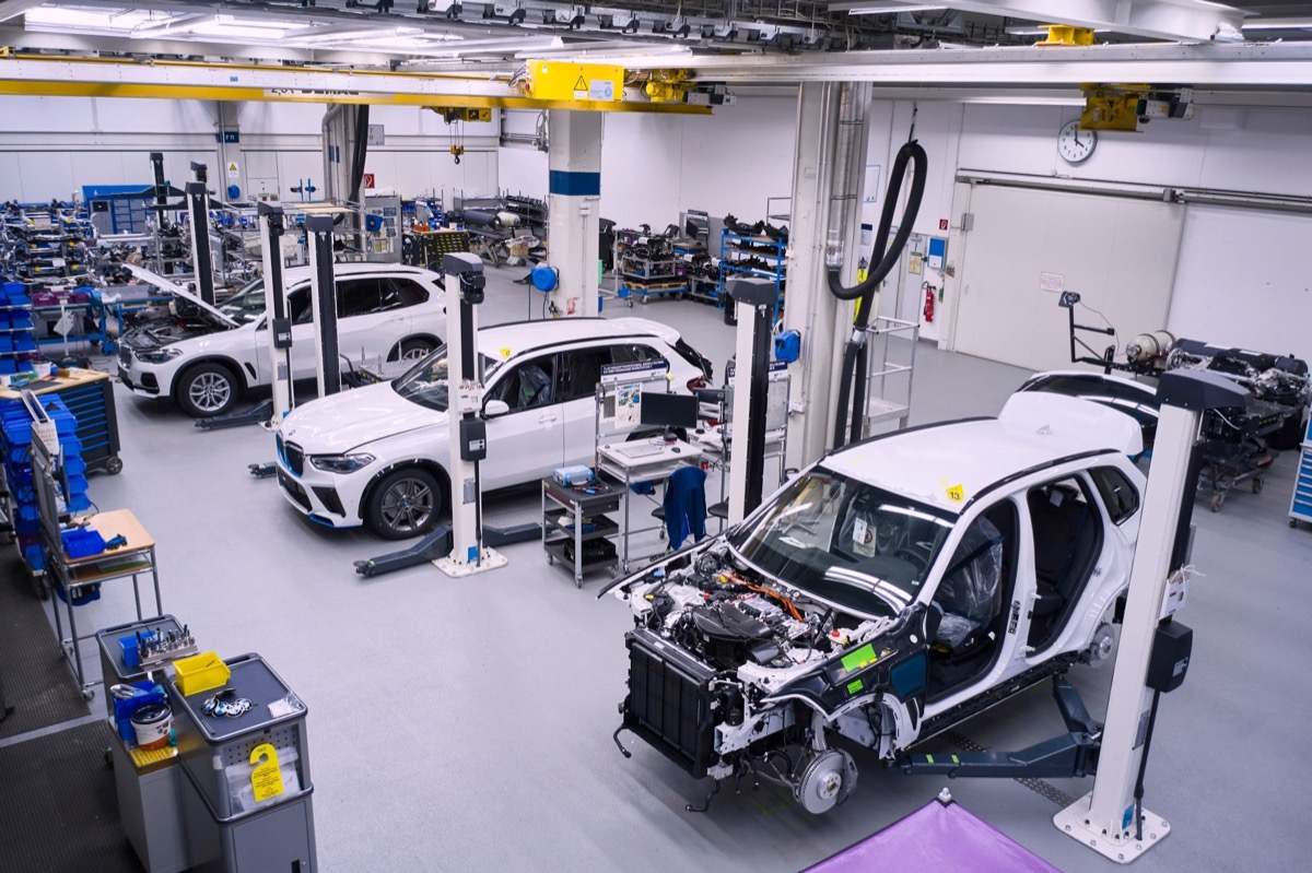 Producción piloto de los BMW iX5 Hydrogen que se han ensayado durante un millón de kilómetros