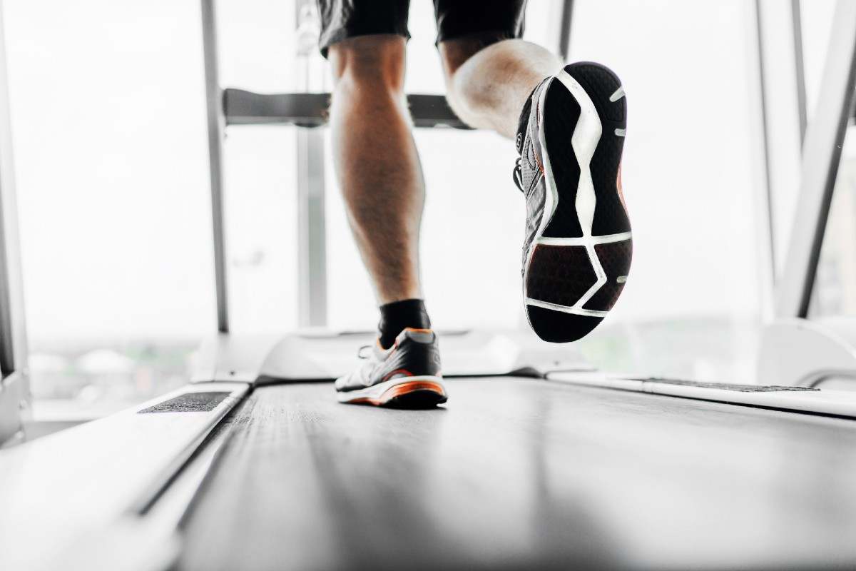 Ponte-en-forma-sin-salir-de-casa-con-esta-cinta-de-correr-de-Cecotec.jpg