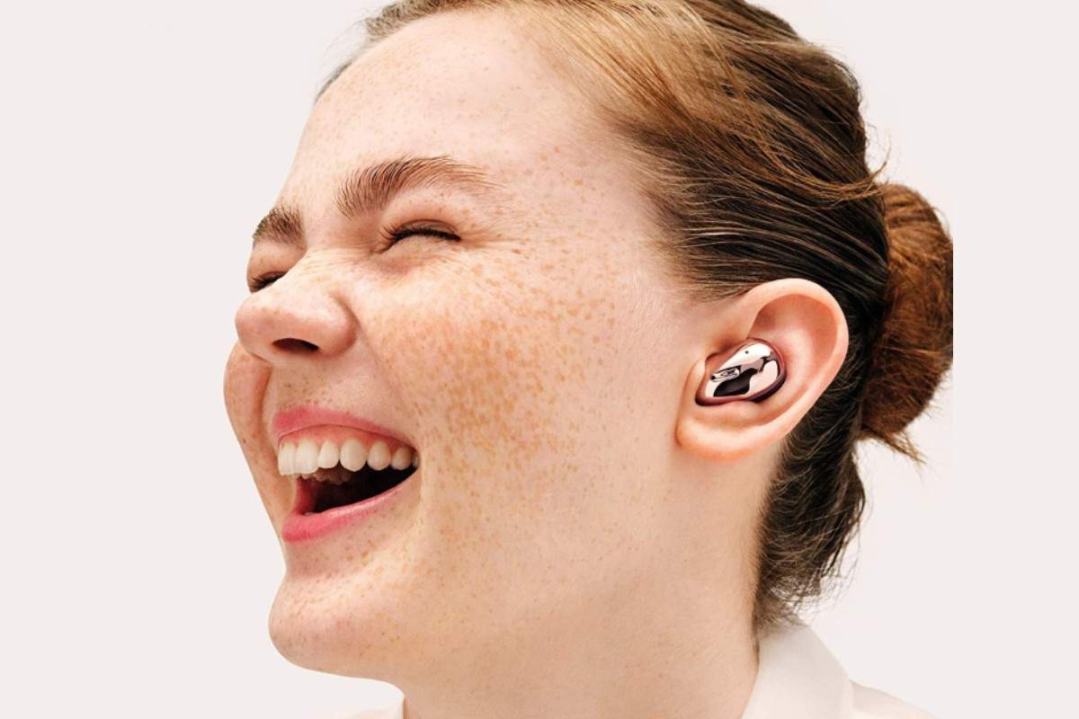 Auriculares-Samsung-Galaxy-Buds-Live.jpeg