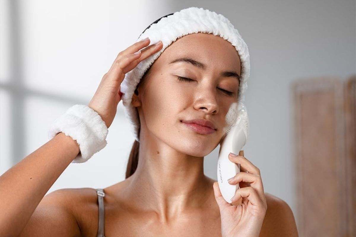 Limpiador y masajeador facial Cecotec Fototerapia Facecare Skinroutine