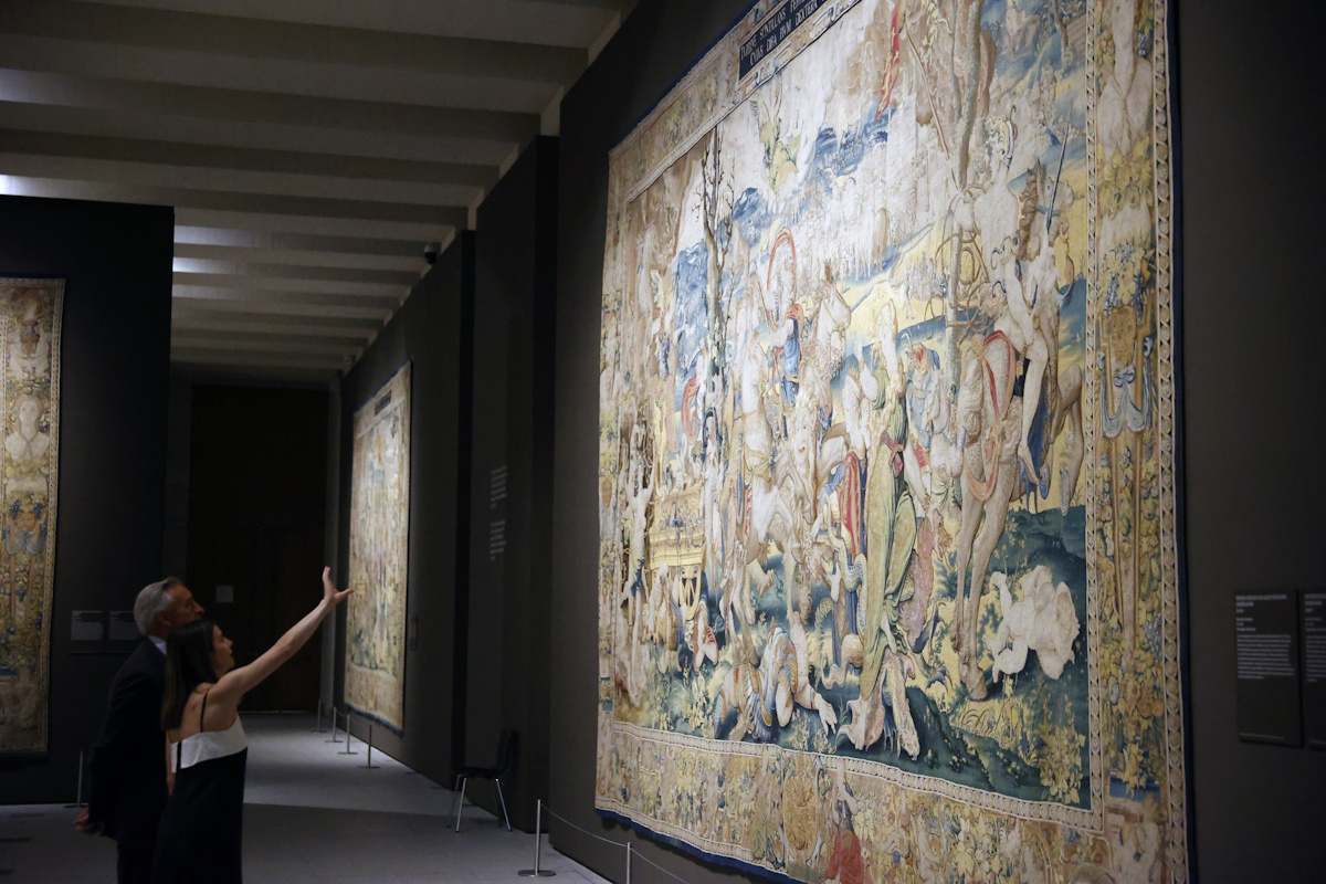Los monumentales tapices del siglo XVI que representan los siete pecados capitales se exhiben en la Galería de las Colecciones Reales