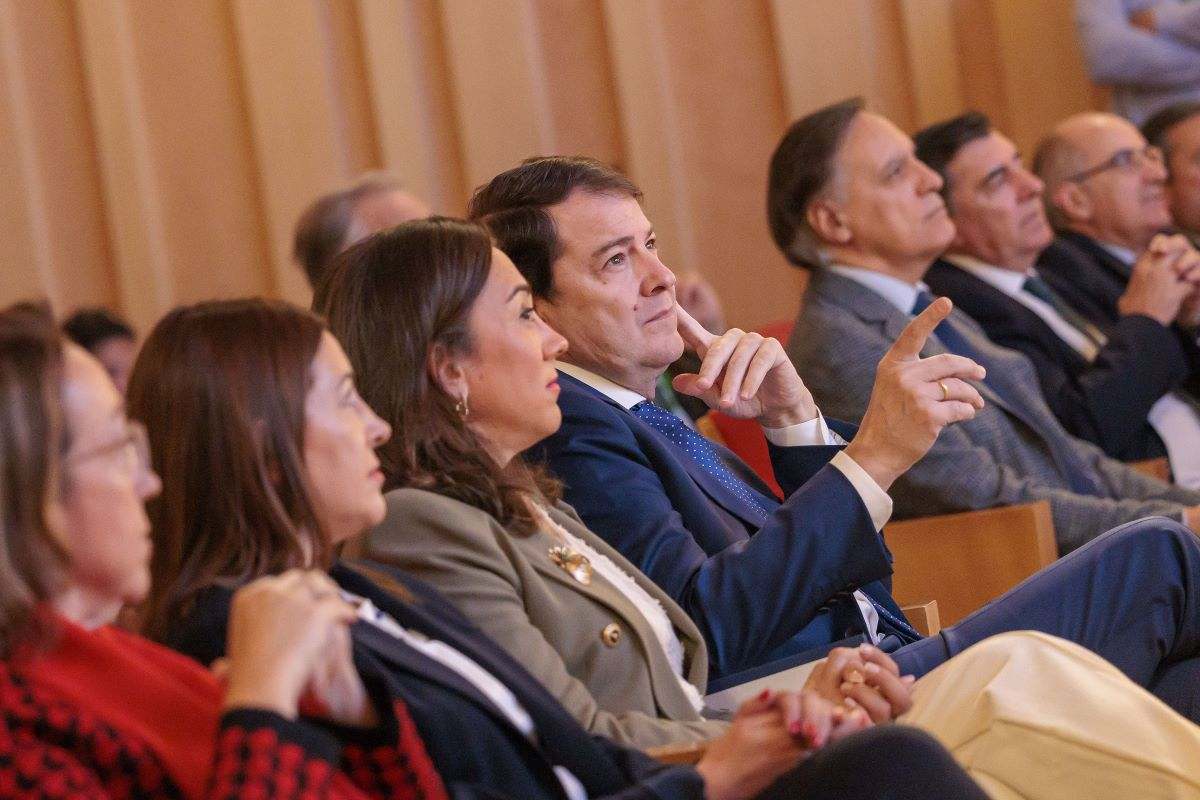 Mañueco con la consejera de Agricultura de CyL