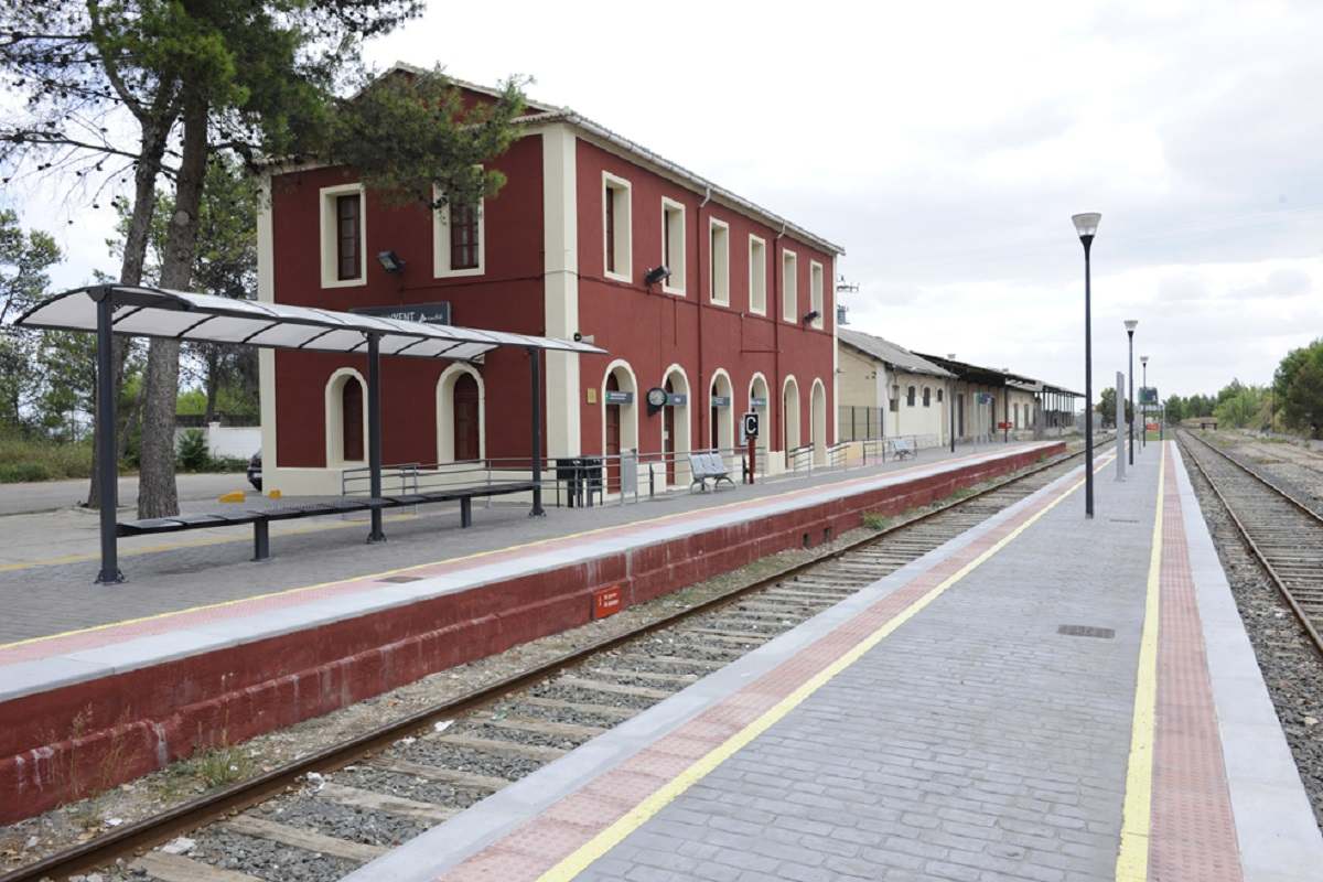 Estación de Ontinyent, en la línea de Xàtiva a Alcoy.
