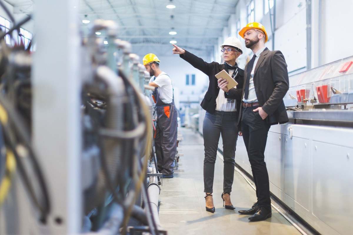 Inspección de trabajo en una empresa. iStock