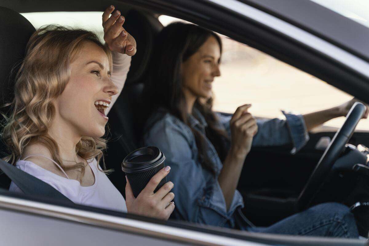 música alta coche