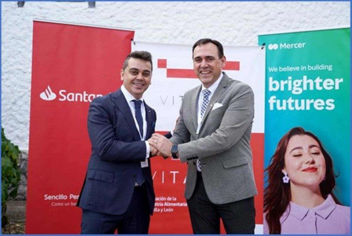 Pedro Ruiz Aragoneses, anterior presidente, con Santiago Miguel Casado
