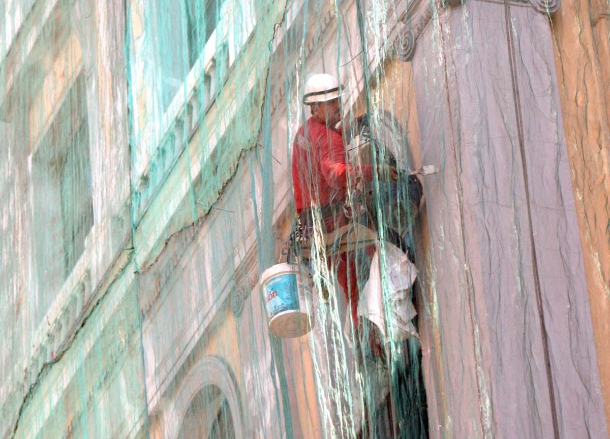 La construcción es el sector que más extranjeros emplea, seguido del transporte y la hostelería. Europa Press.