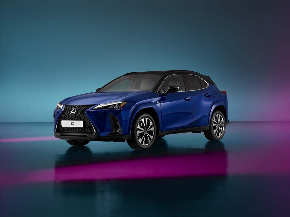 Vista frontal Lexus UX 300h