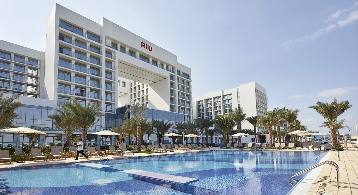 riu-resorts.jpg