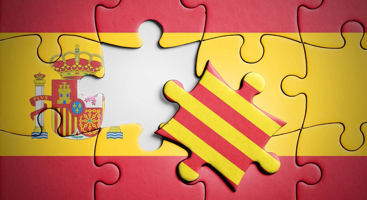 Bandera española y catalana en puzzle
