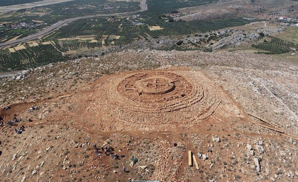 Una imagen desde el cielo de la nueva edificación descubierta en la isla de Creta